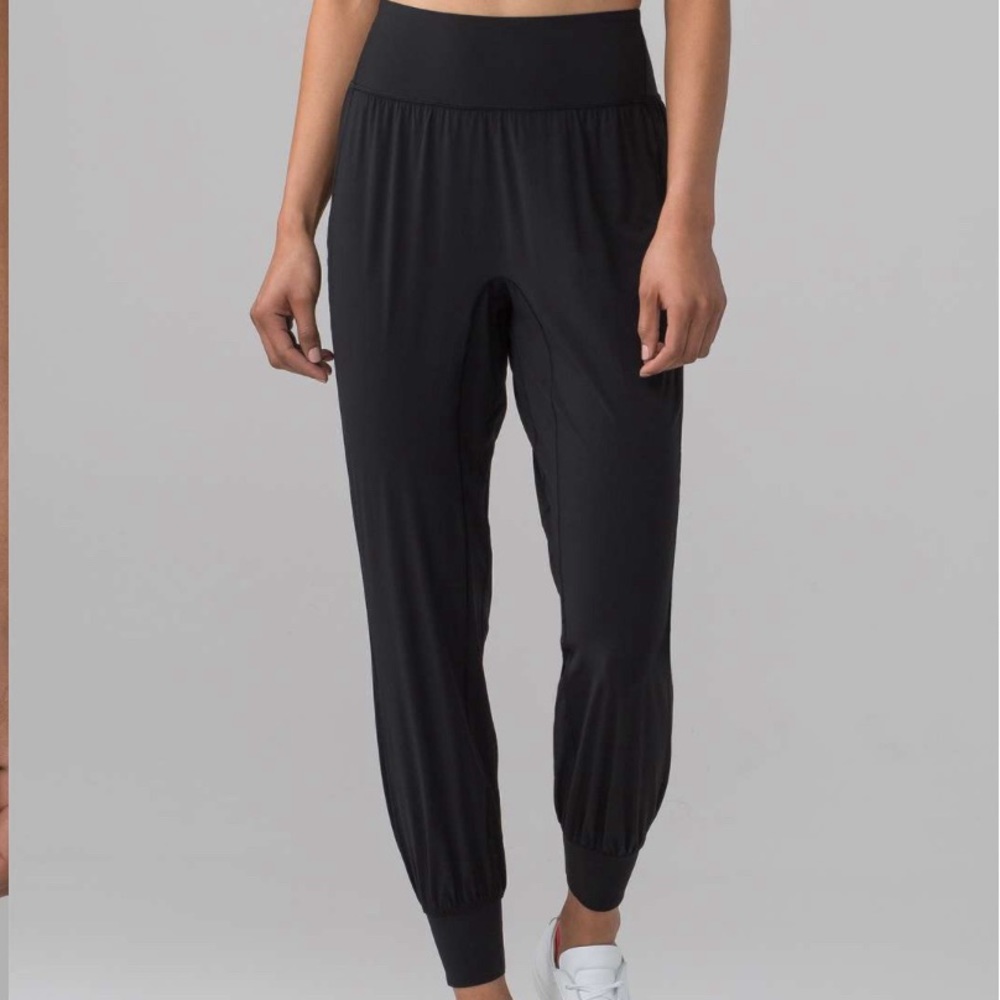 Lululemon Sun Setter Jogger